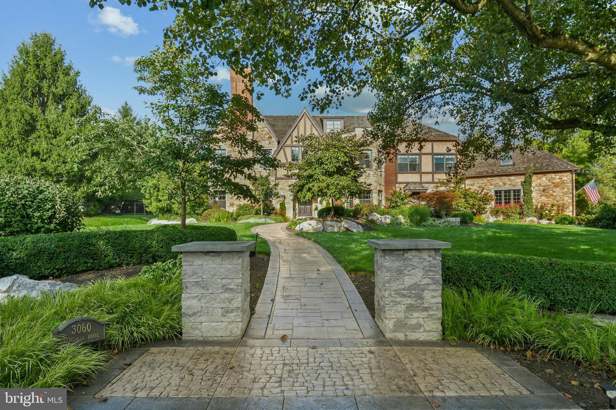 WESTBURY PARK - Residential