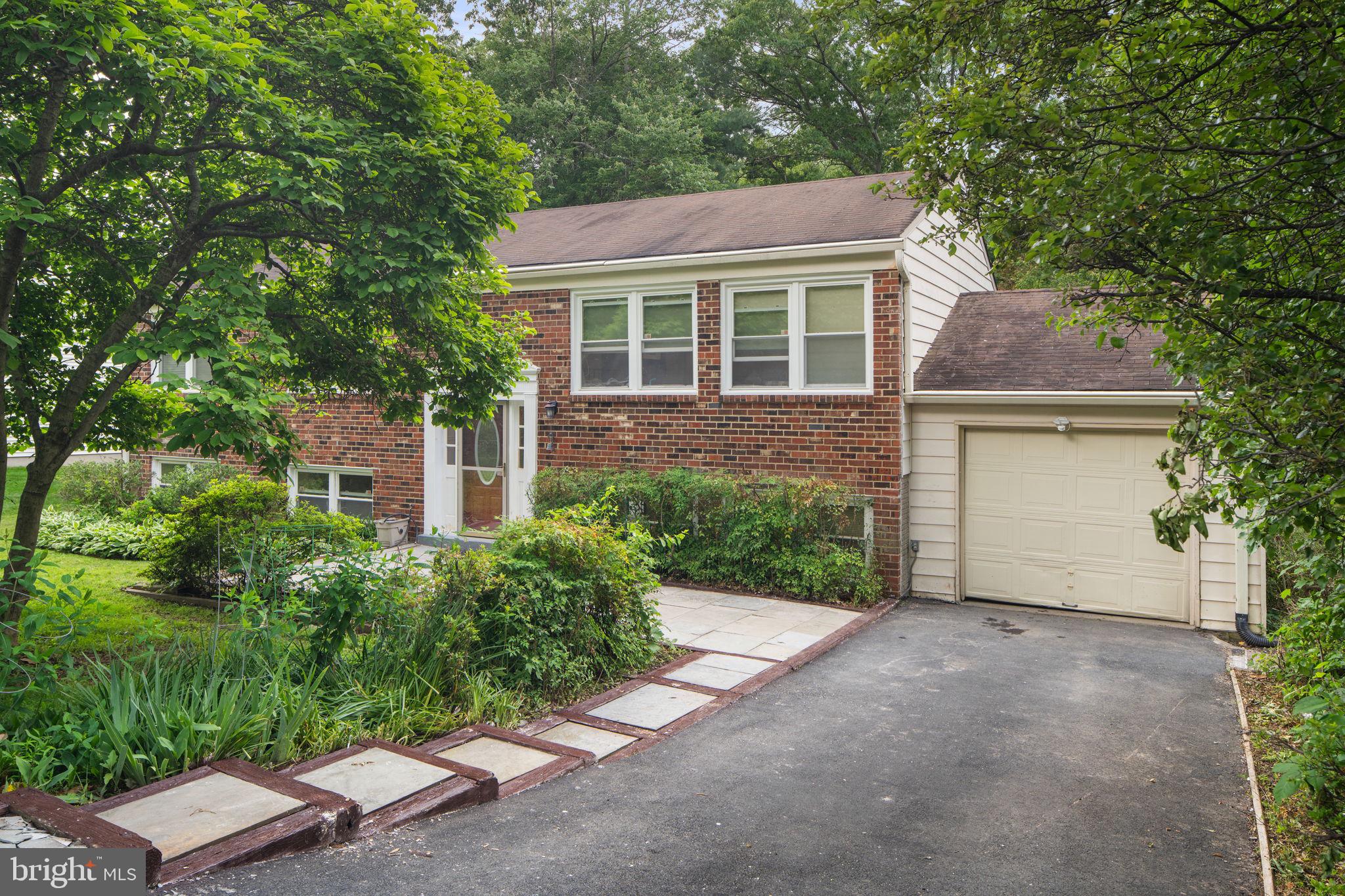 1806 CRANBERRY LANE