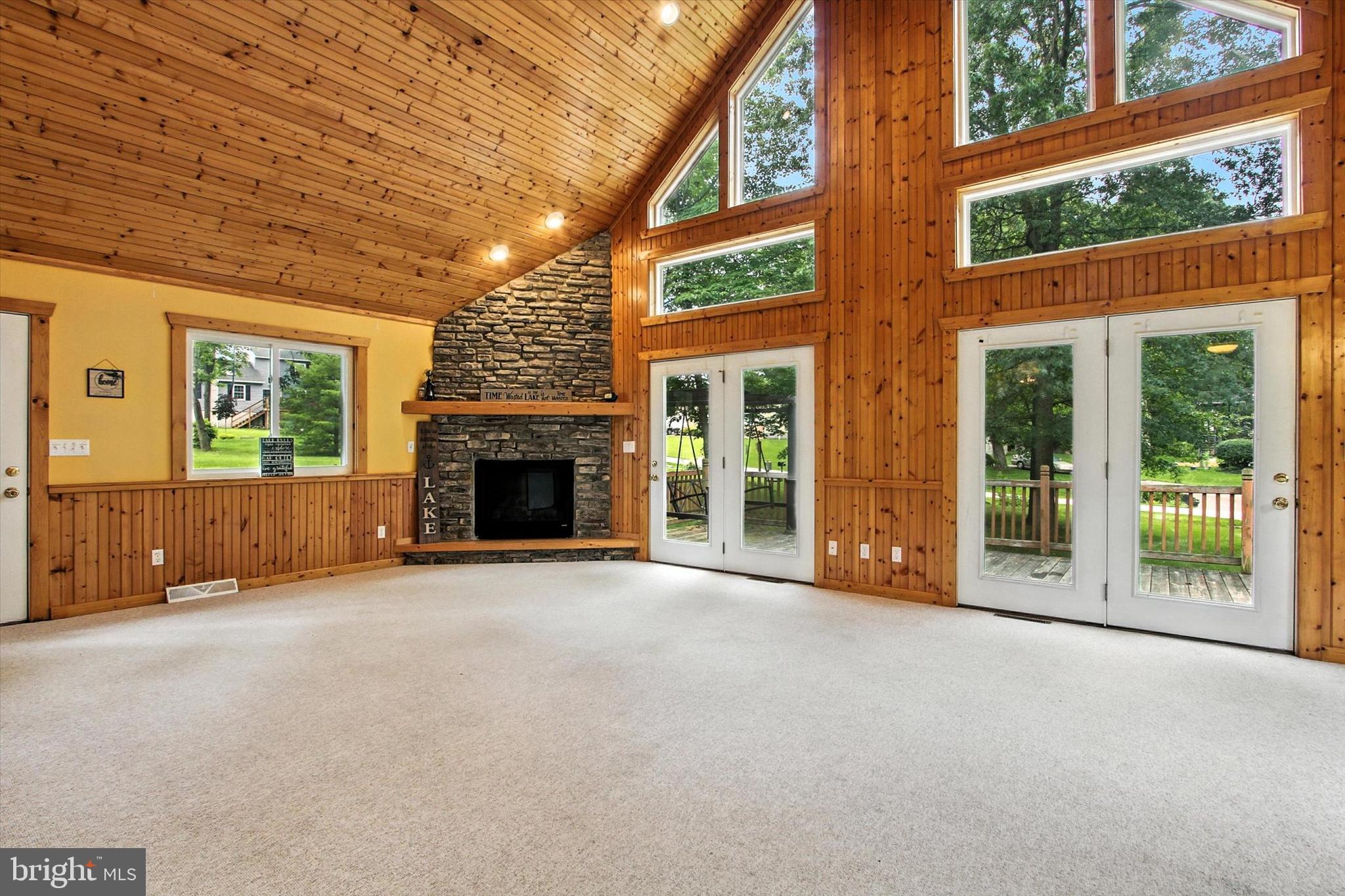 LAKE MEADE - Residential