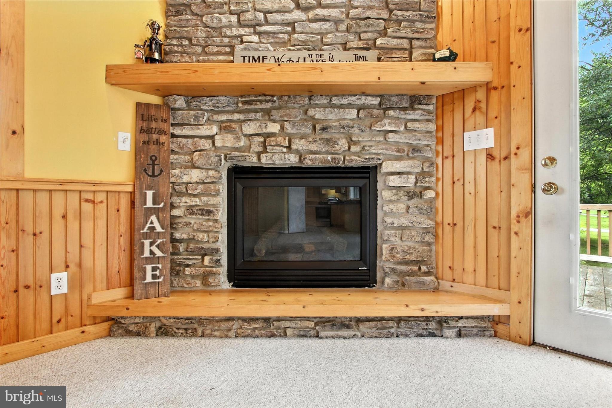 LAKE MEADE - Residential