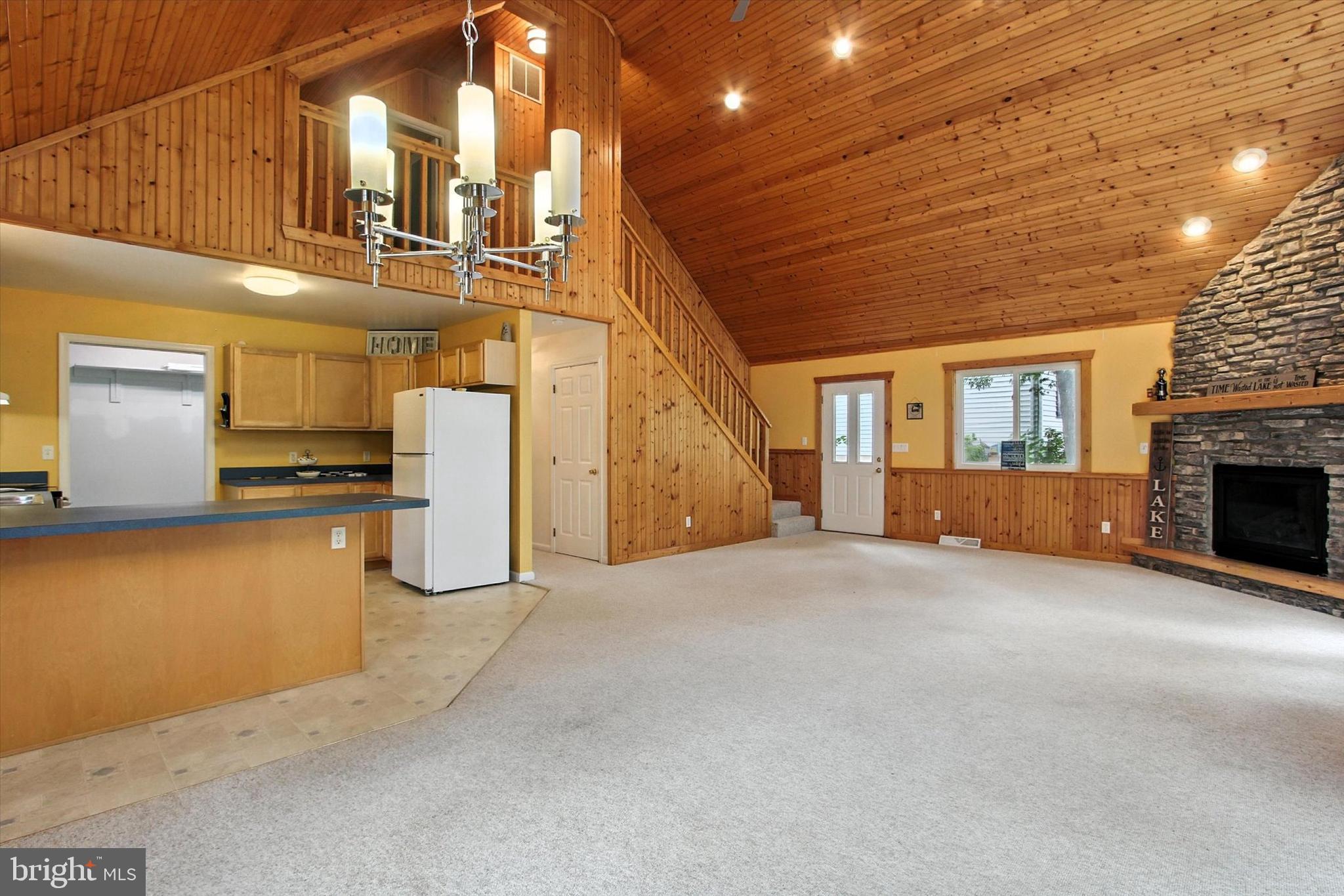 LAKE MEADE - Residential