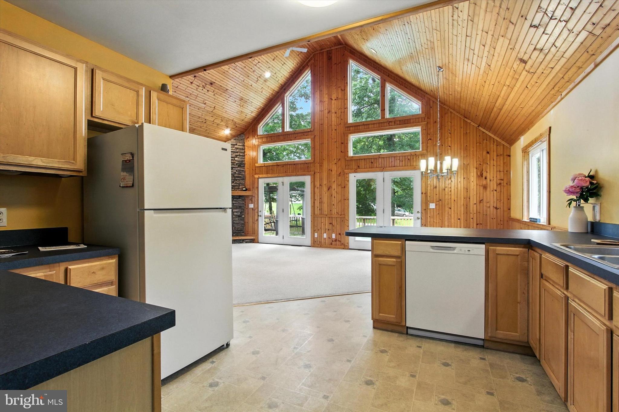 LAKE MEADE - Residential