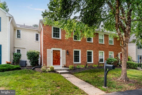 Townhouse For Rent - 18 Kings Arms<br/> MECHANICSBURG, PA 17050