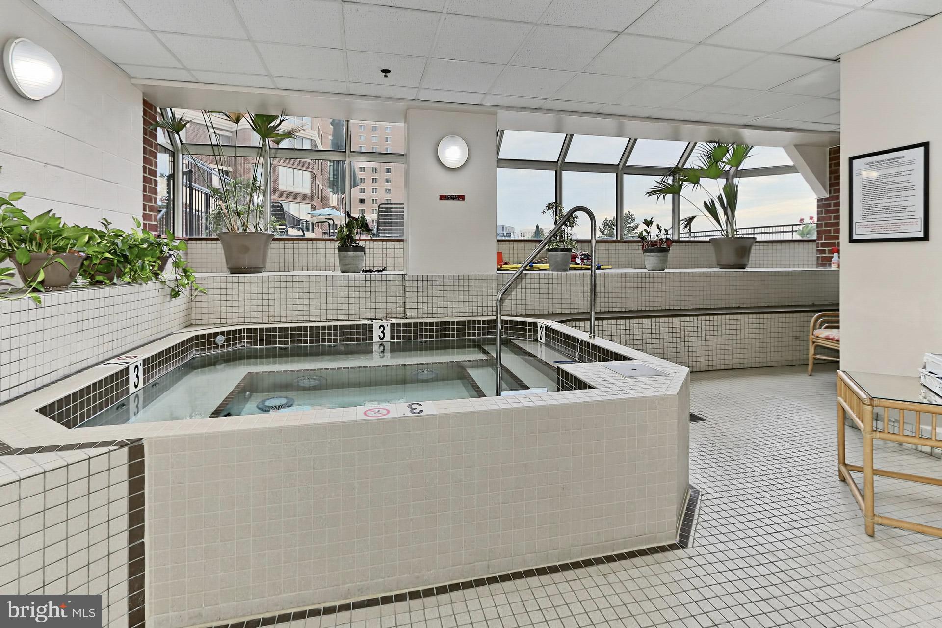 CARLYLE TOWERS CONDOMINIUM - Residential Lease