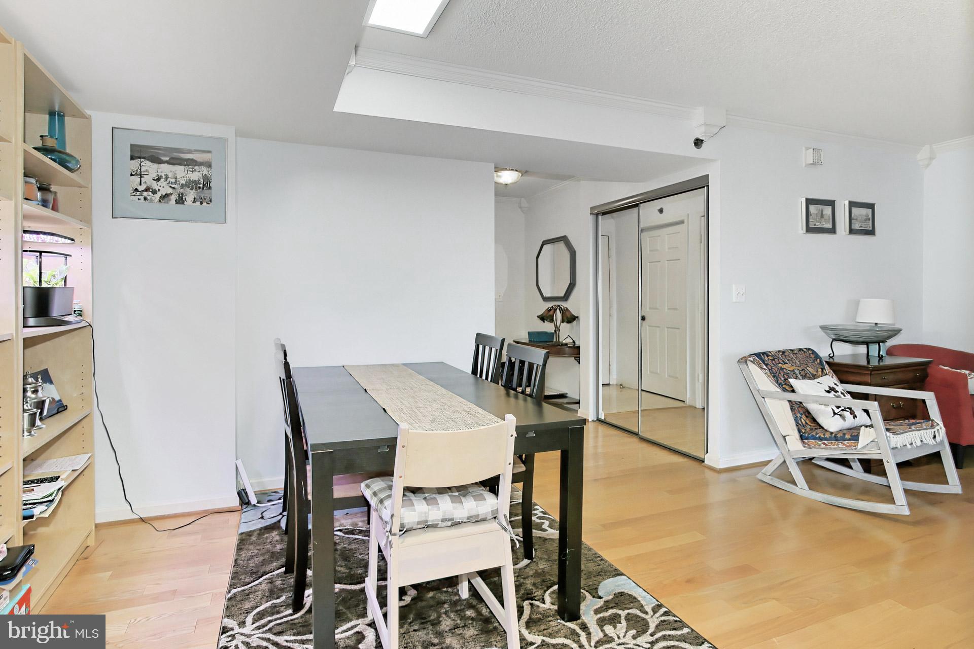 CARLYLE TOWERS CONDOMINIUM - Residential Lease