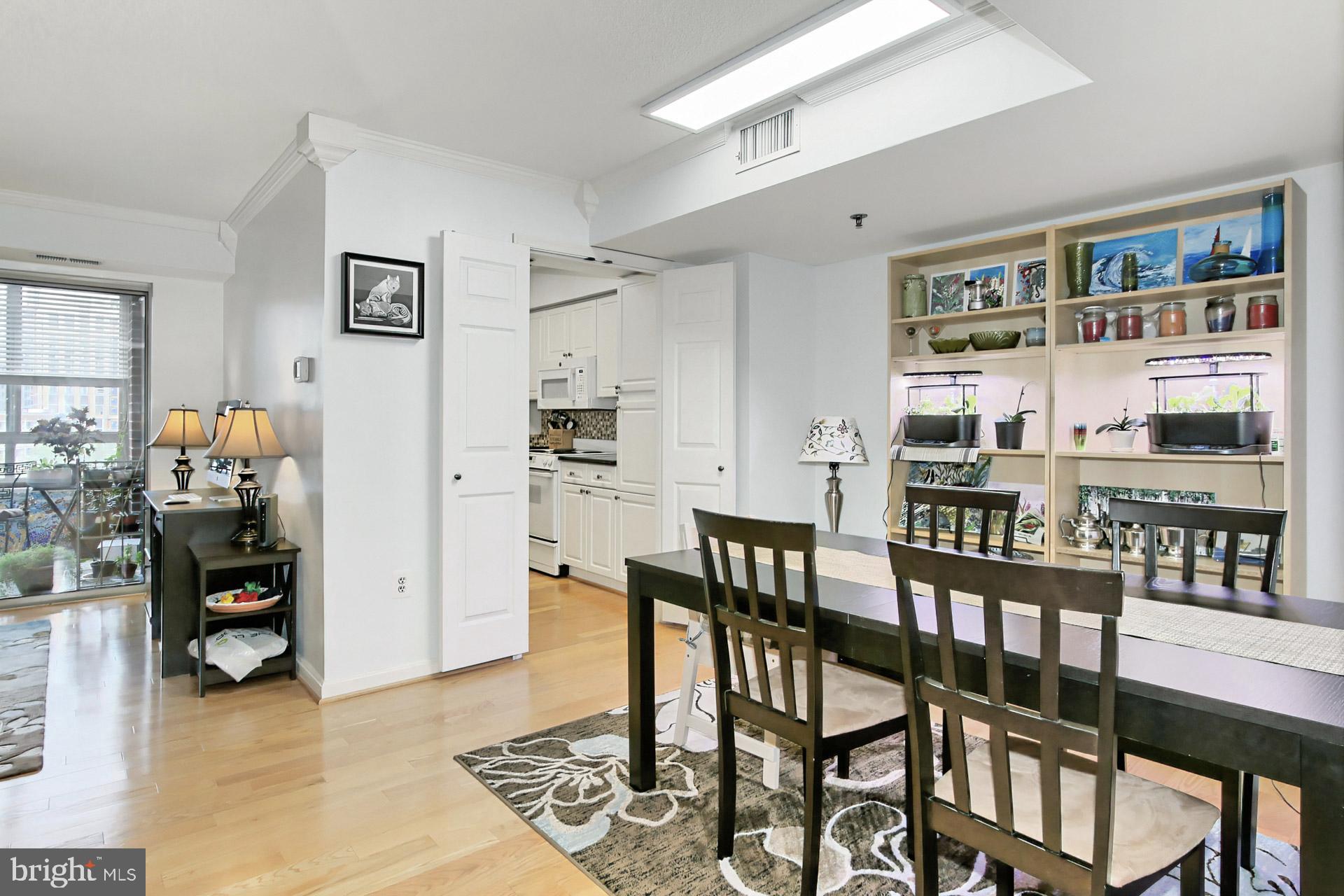 CARLYLE TOWERS CONDOMINIUM - Residential Lease