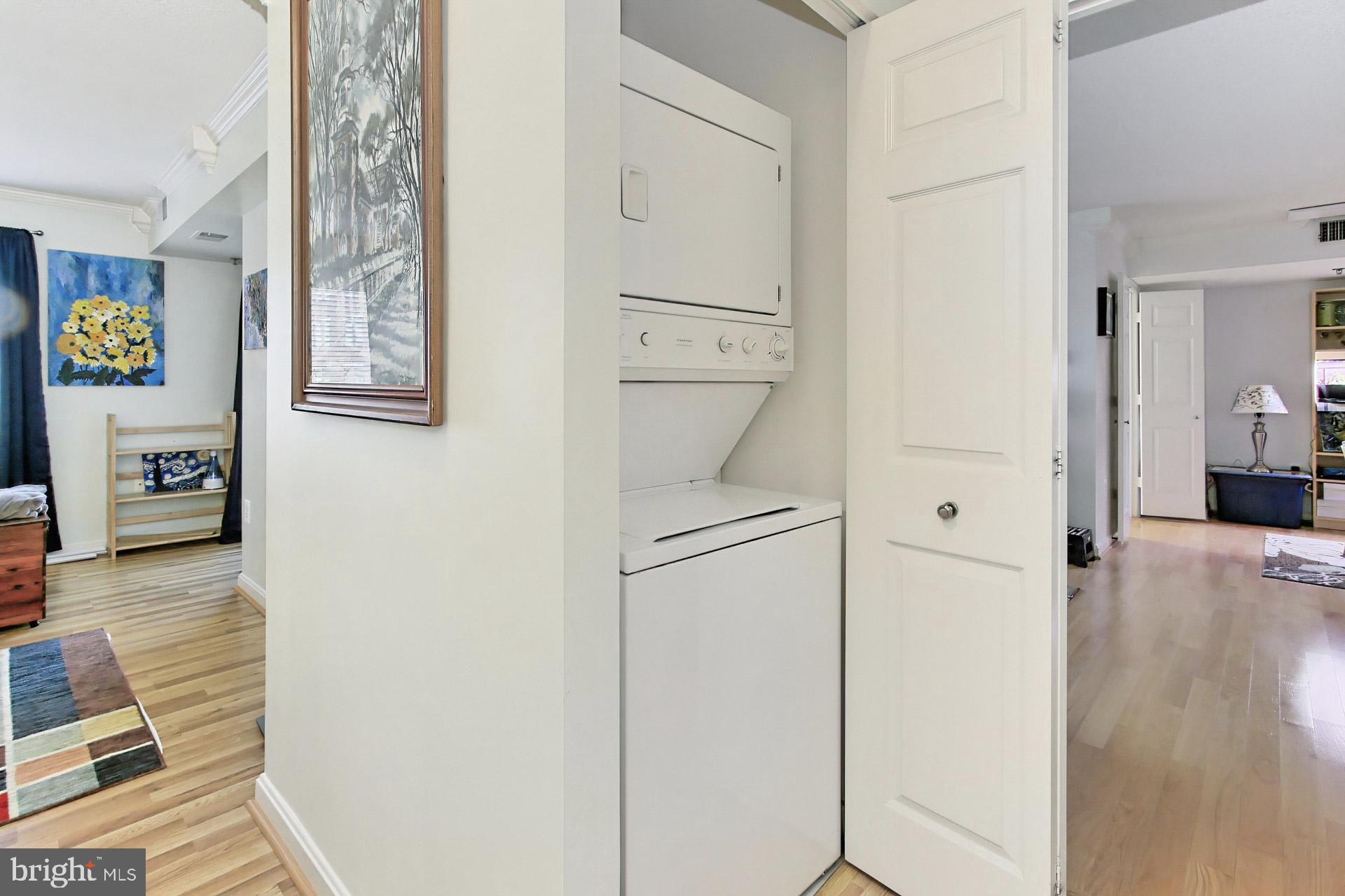 CARLYLE TOWERS CONDOMINIUM - Residential Lease