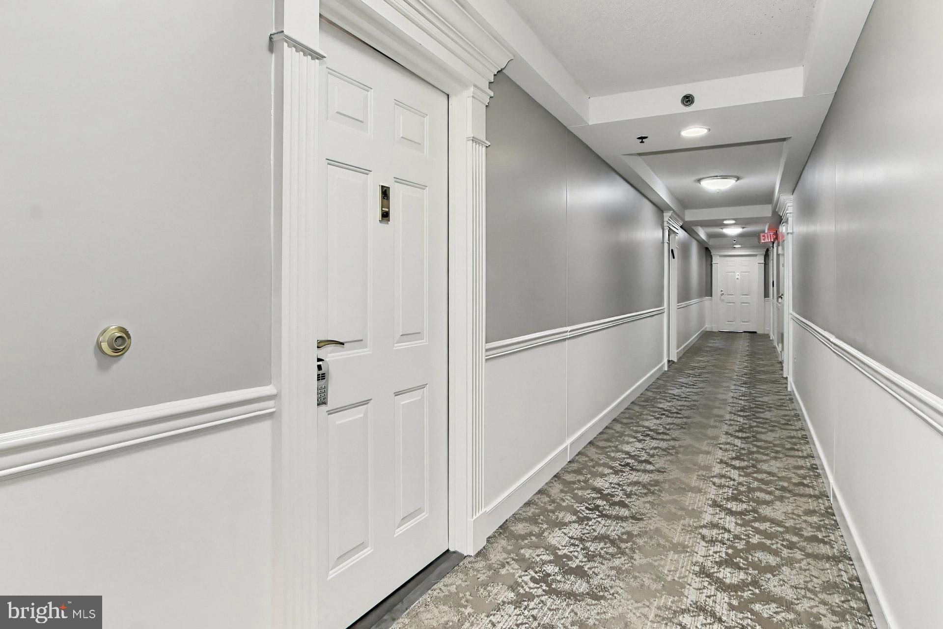 CARLYLE TOWERS CONDOMINIUM - Residential Lease