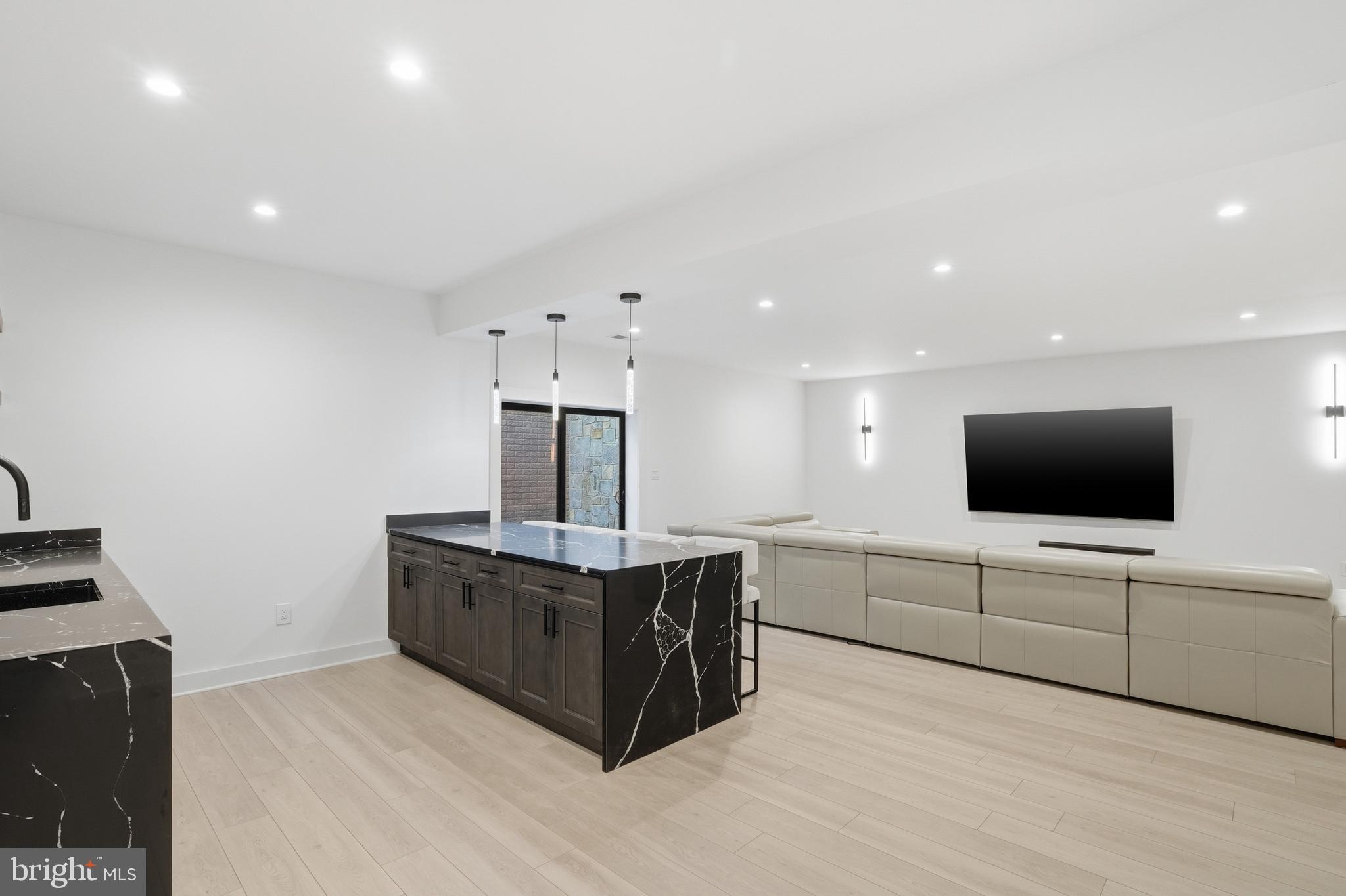 BROOKHAVEN - Residential