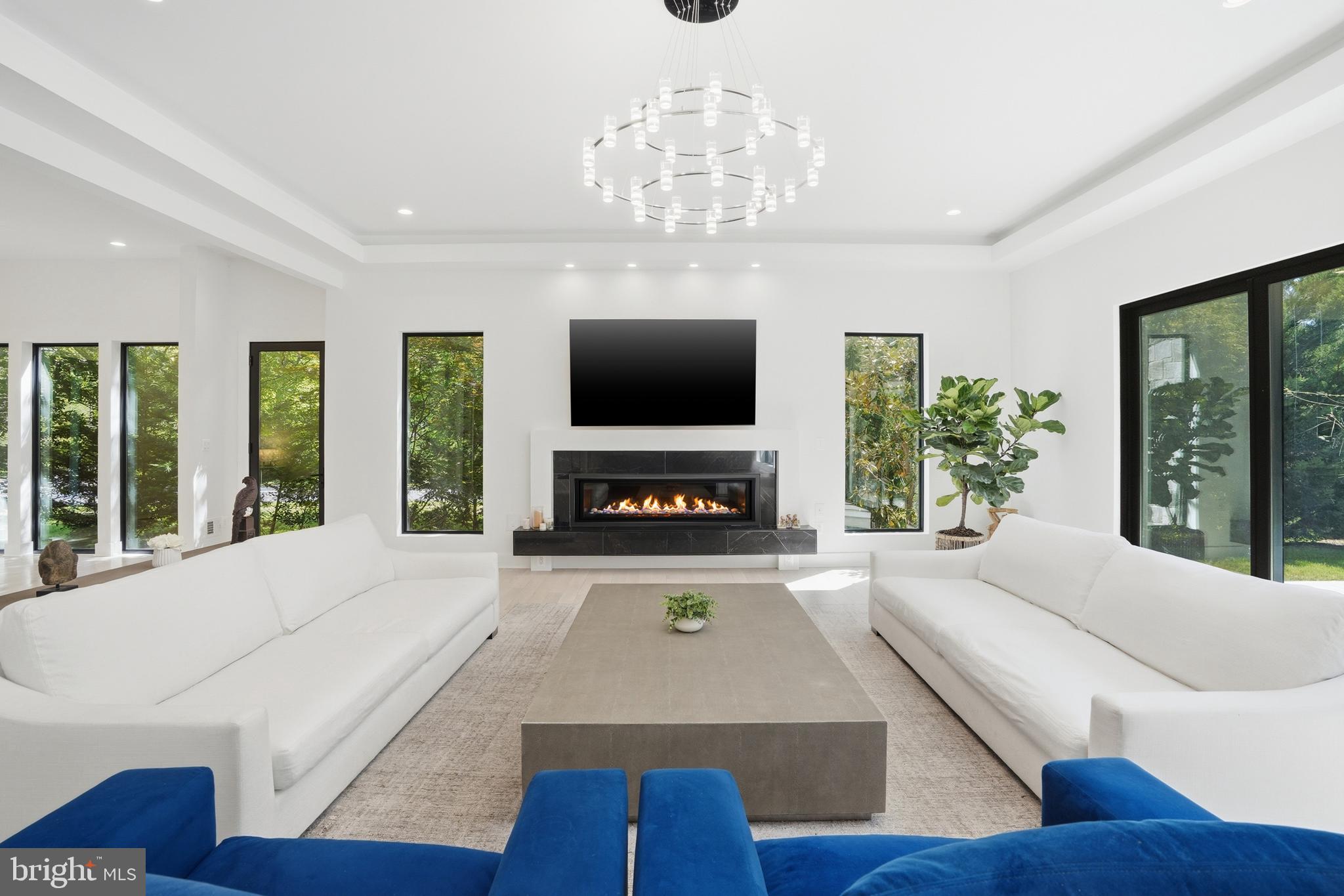 BROOKHAVEN - Residential