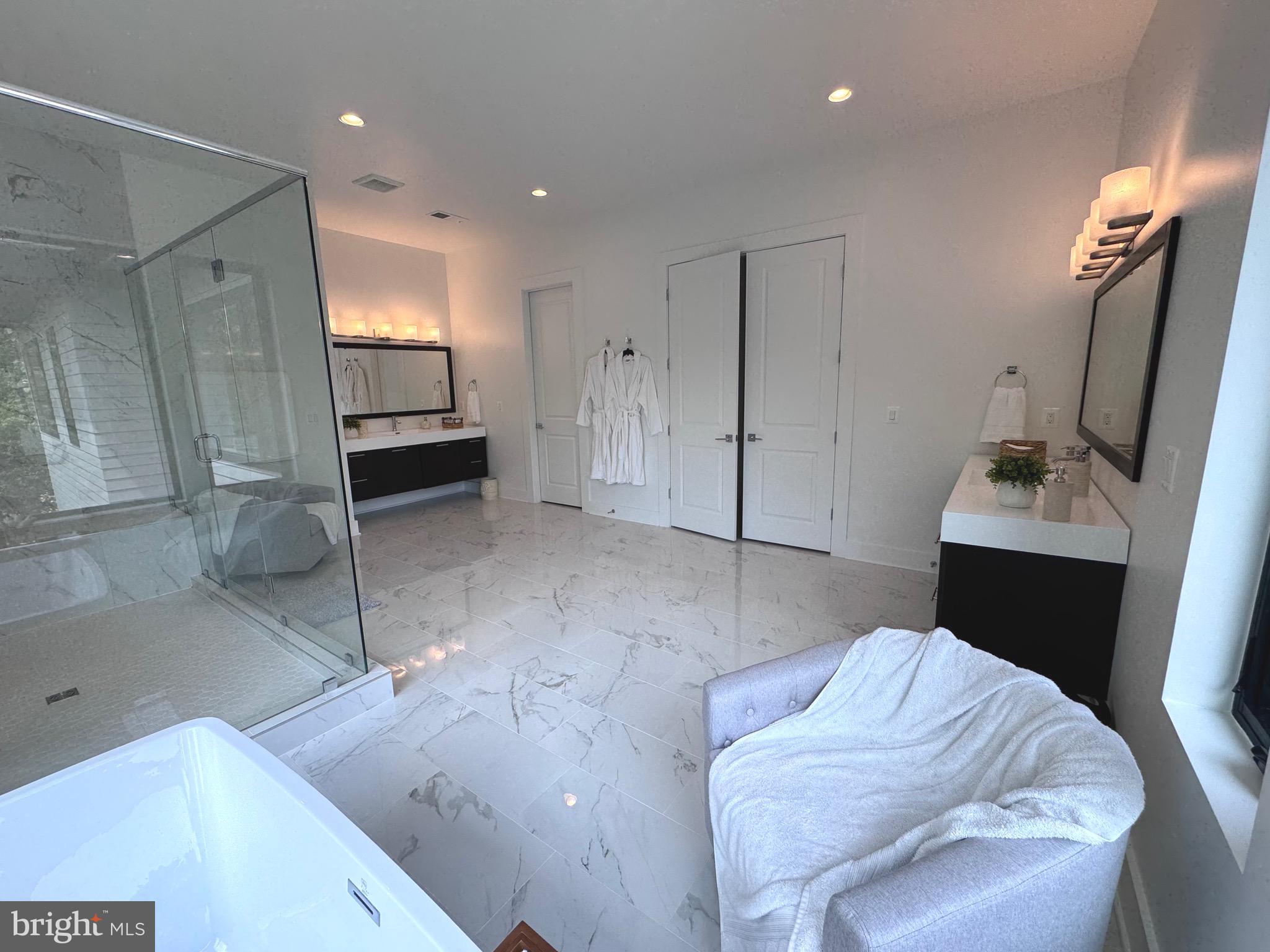 BROOKHAVEN - Residential