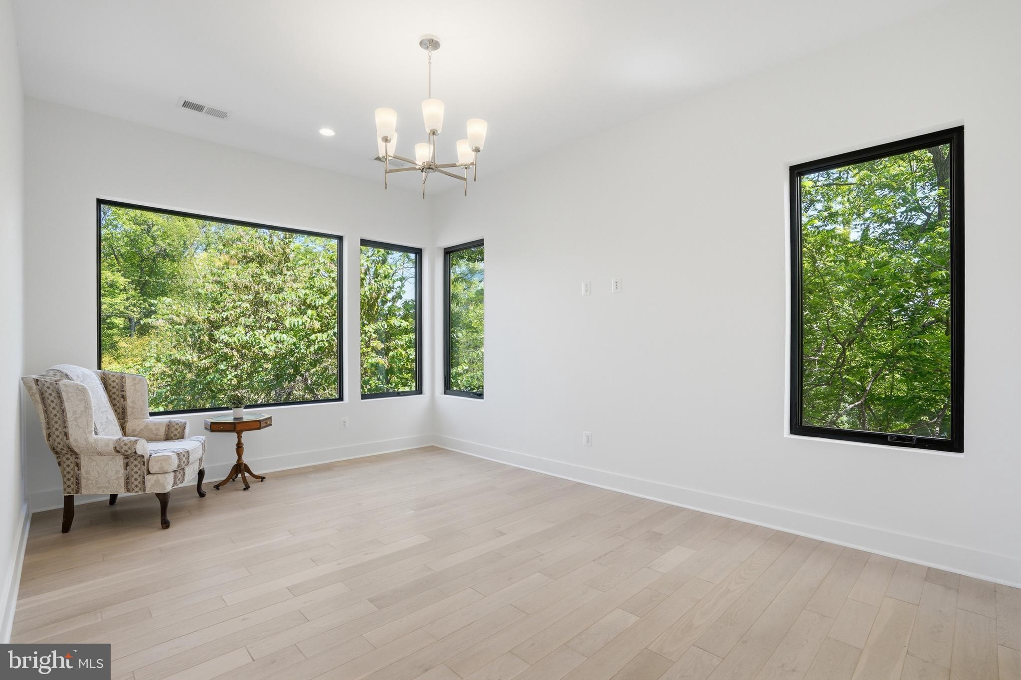 BROOKHAVEN - Residential