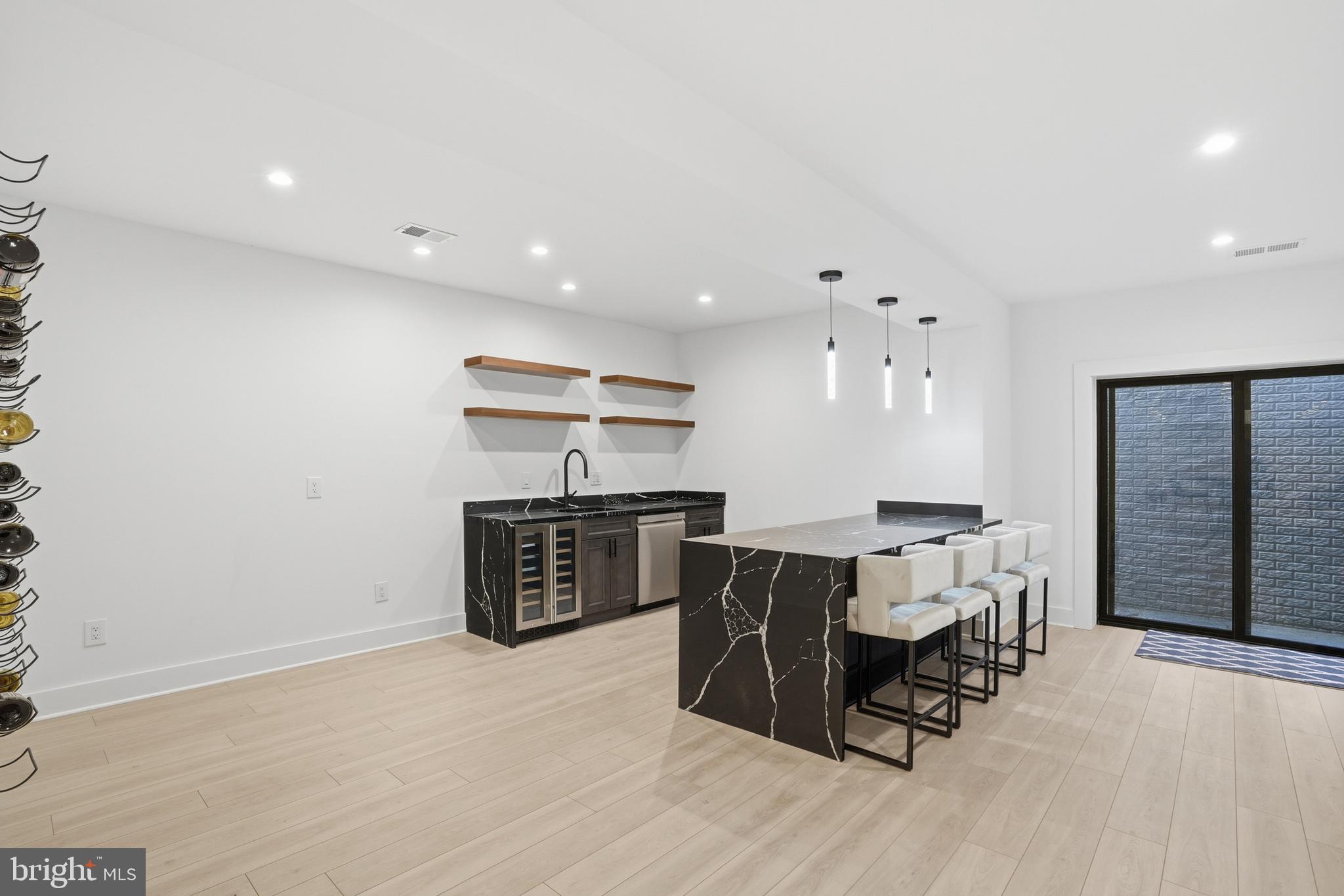 BROOKHAVEN - Residential