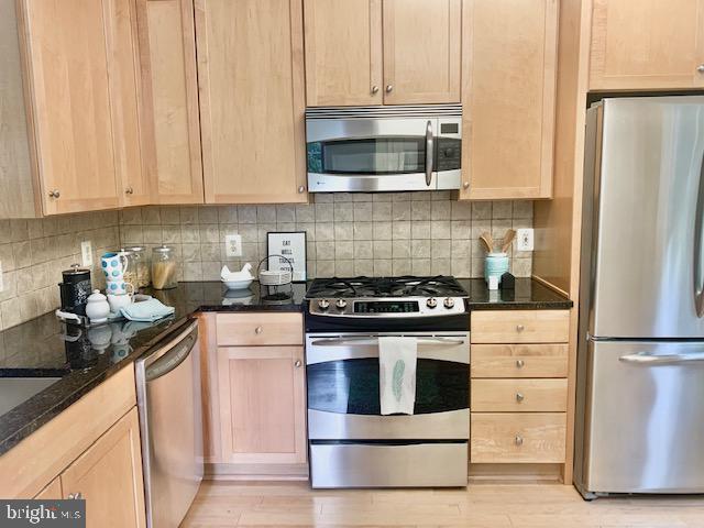 WHITE FLINT STATION - Residential