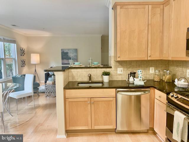 WHITE FLINT STATION - Residential