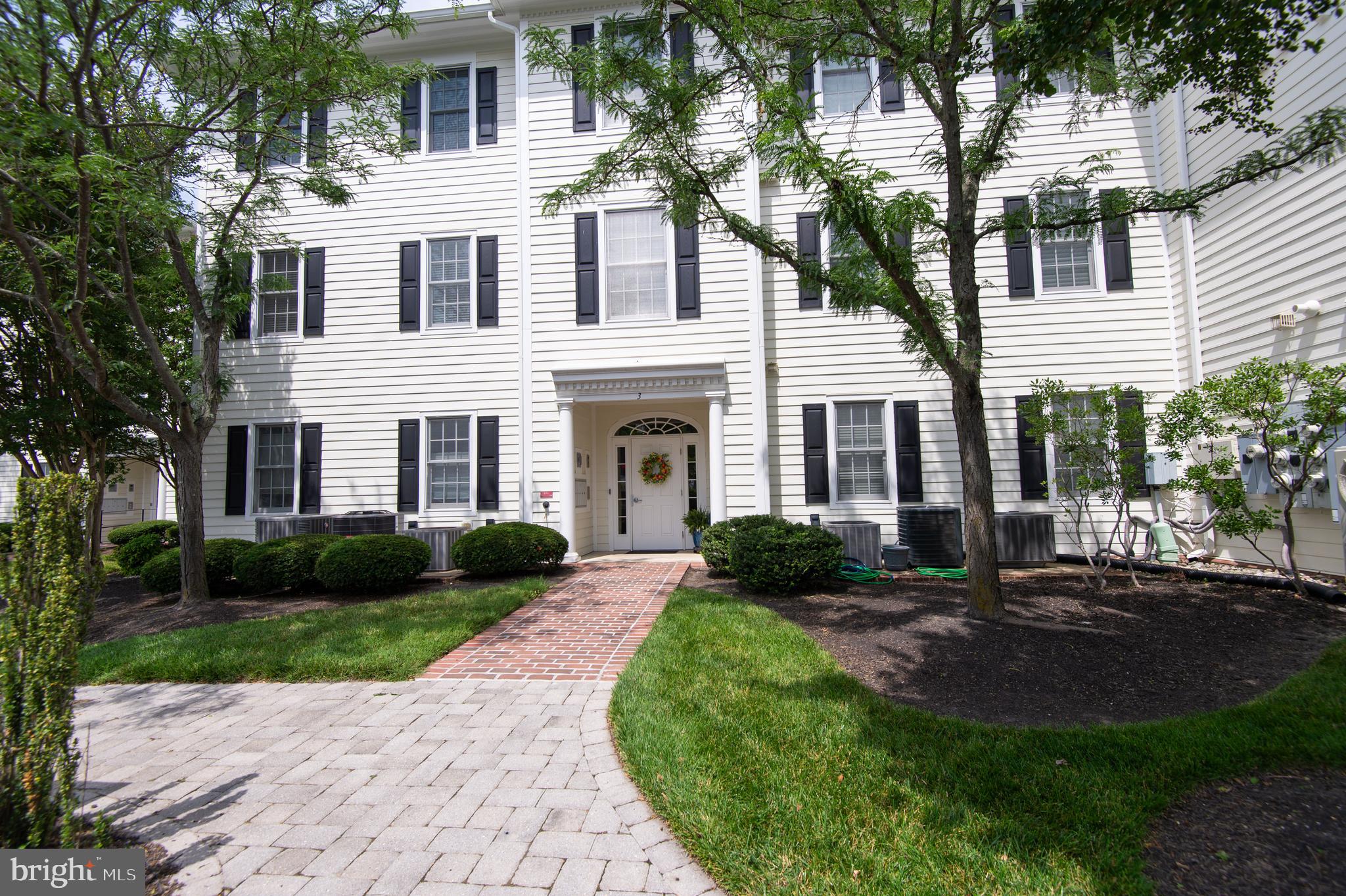 3 OAKLEY STREET 202