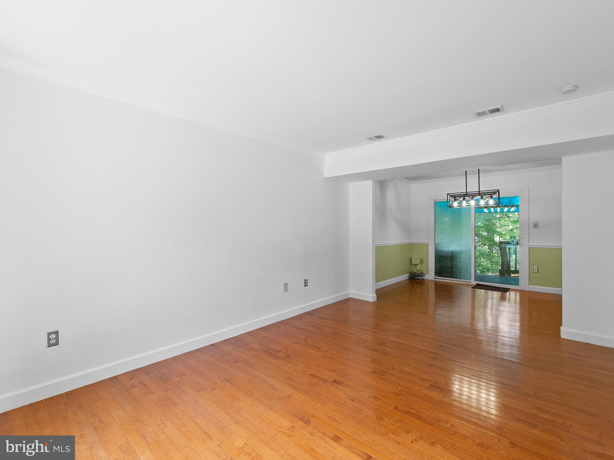 RESTON - Residential Lease