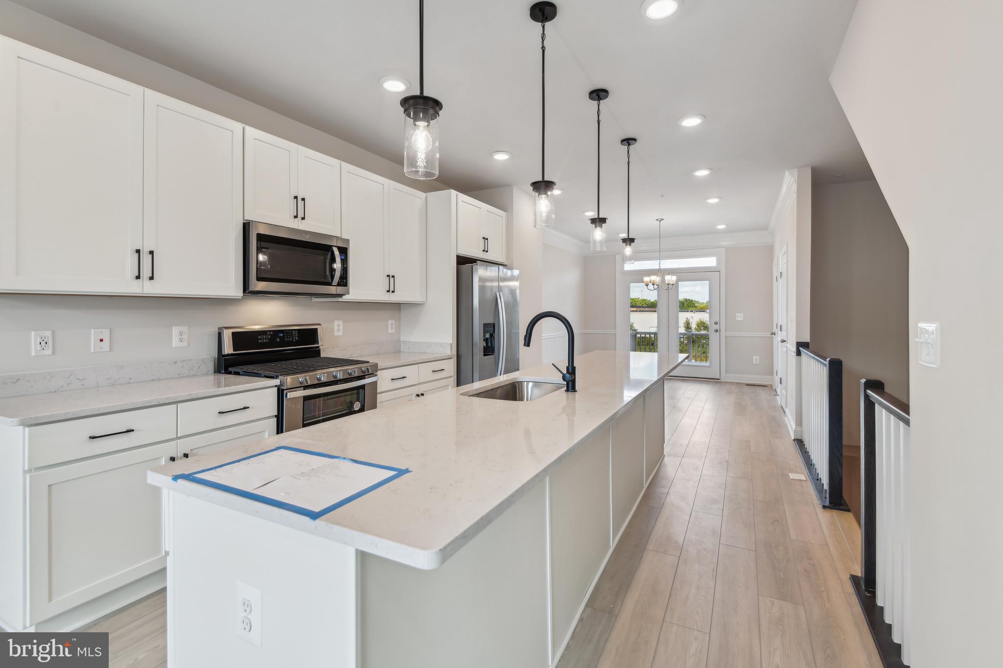 VISTA GARDENS - Residential