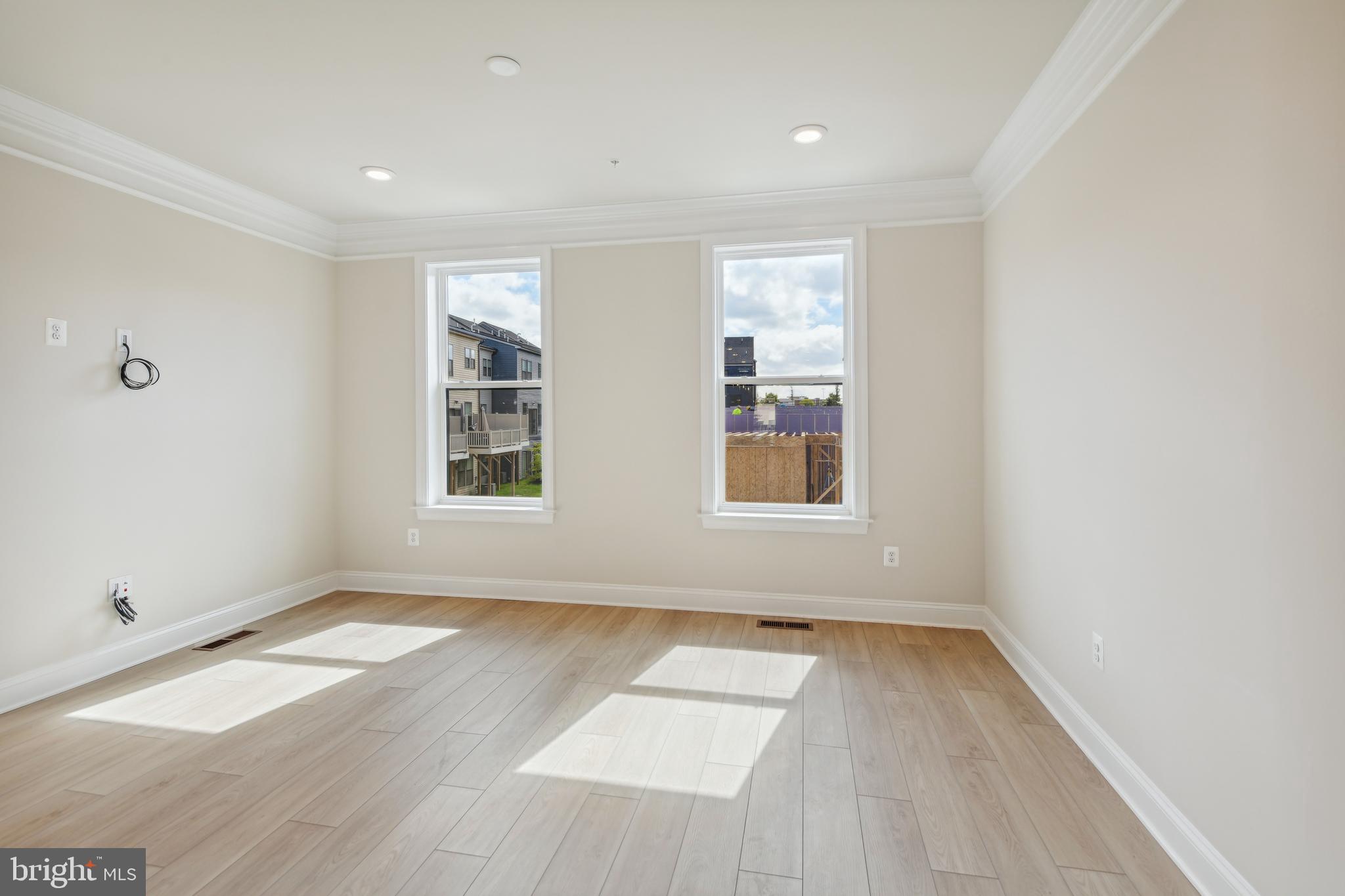 VISTA GARDENS - Residential