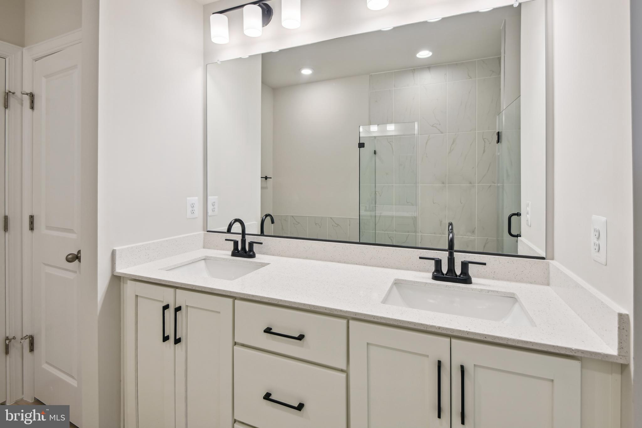 VISTA GARDENS - Residential