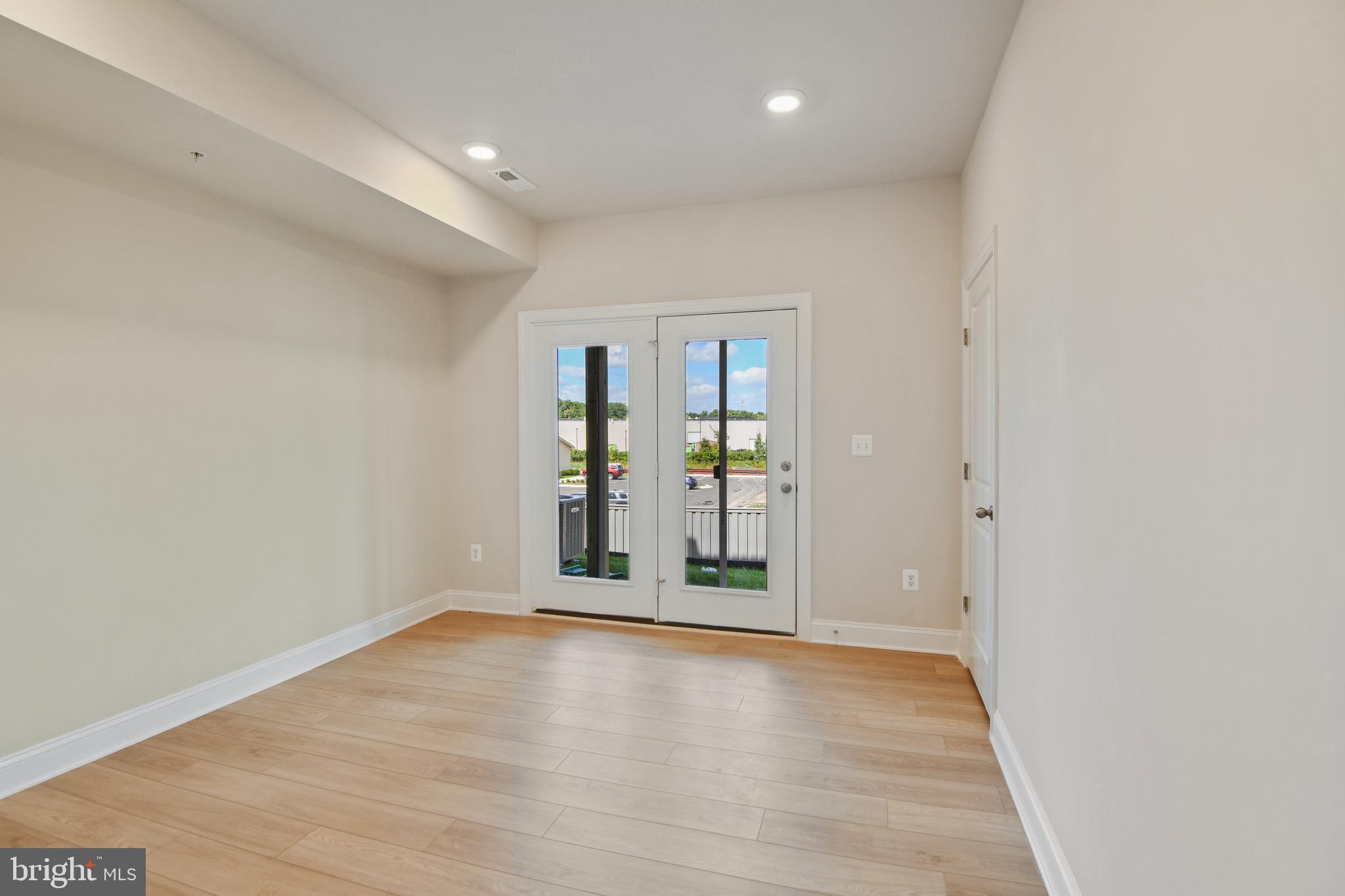 VISTA GARDENS - Residential