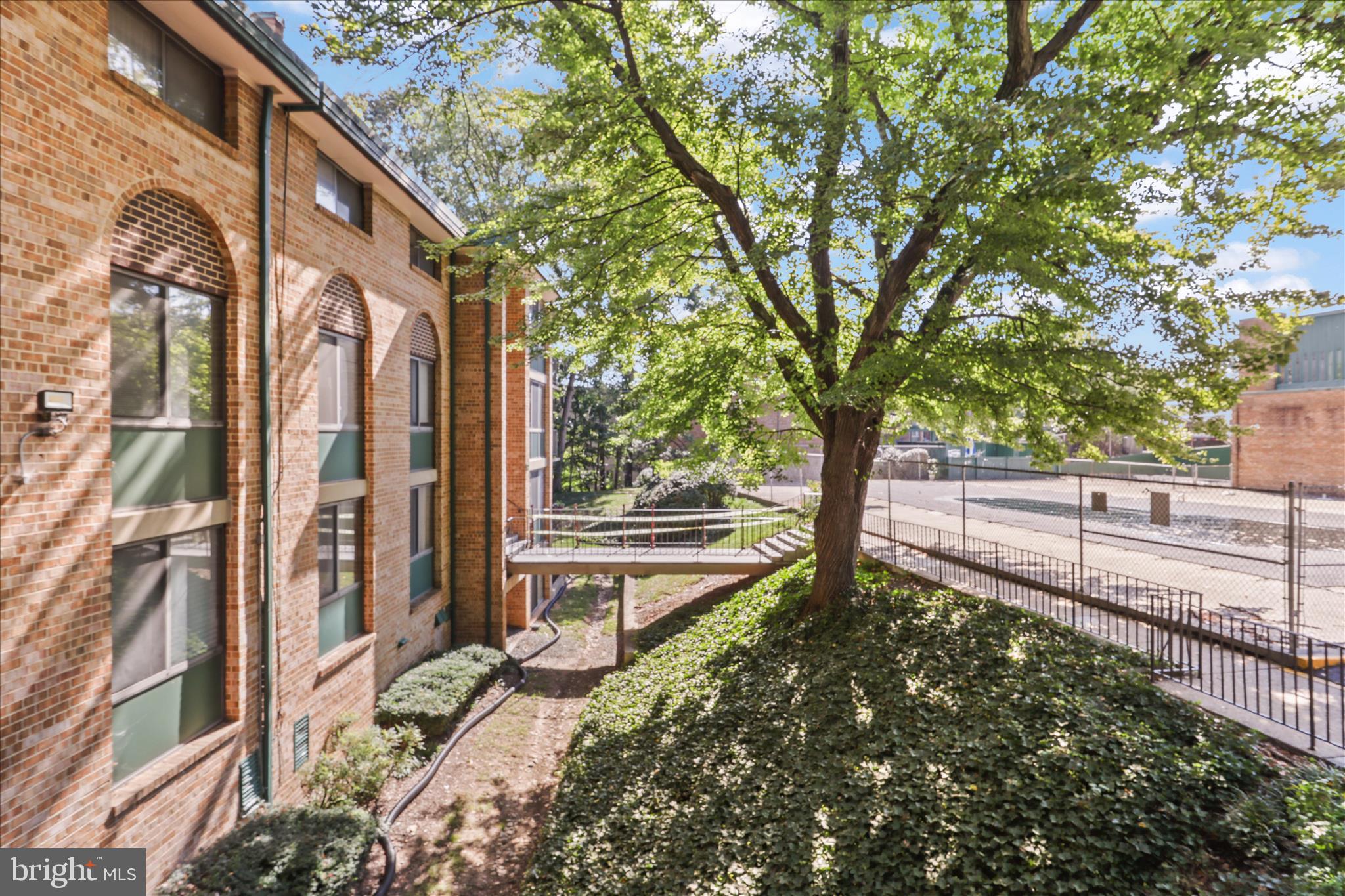 501 N ARMISTEAD STREET T2