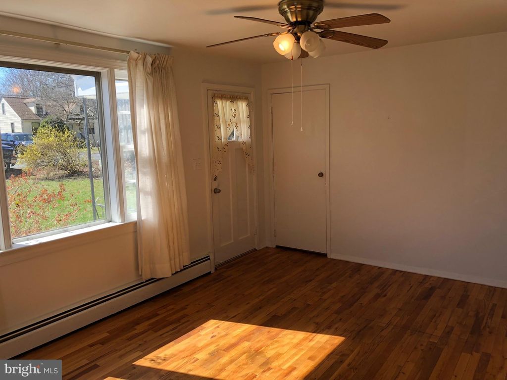 Photo of 1114 Burton Street, WOODBRIDGE, VA 22191 (MLS # VAPW2120538)