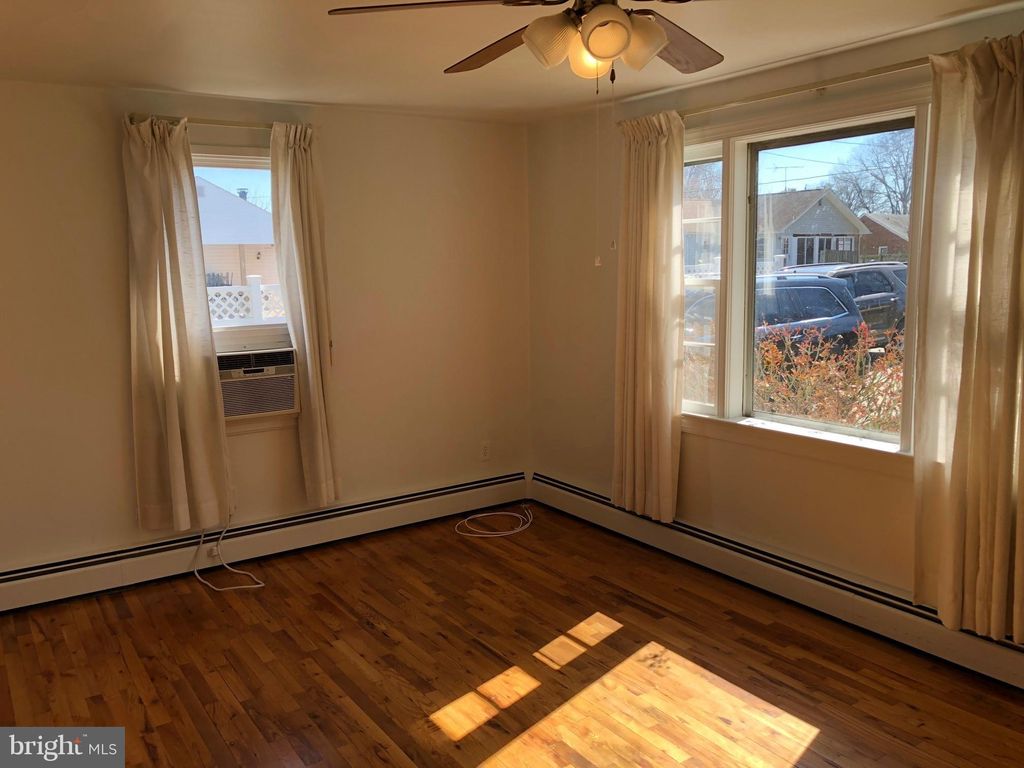 Photo of 1114 Burton Street, WOODBRIDGE, VA 22191 (MLS # VAPW2120538)