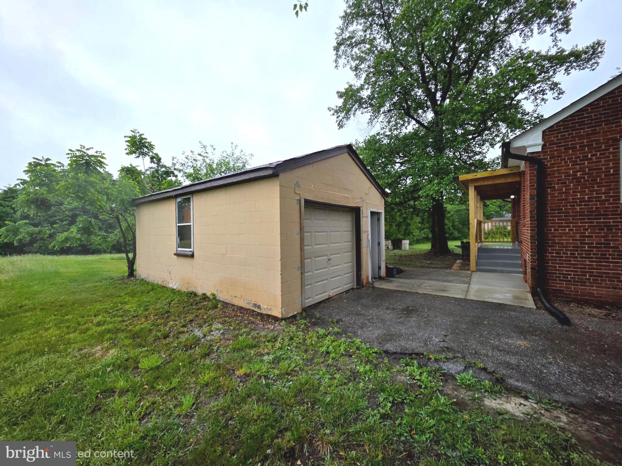 FORT WASHINGTON - Residential