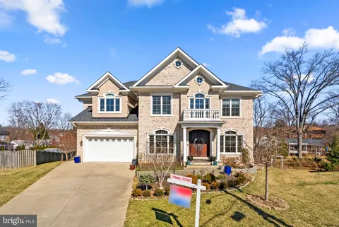 1718 Chateau Court, McLean, VA 22101 - #: VAFX2223372