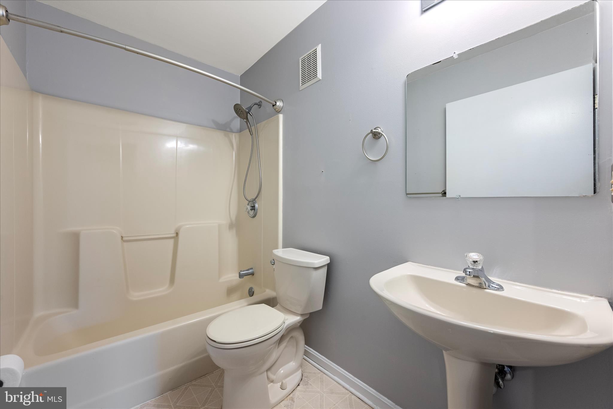 TIMBERLAKE TERRACE - Residential