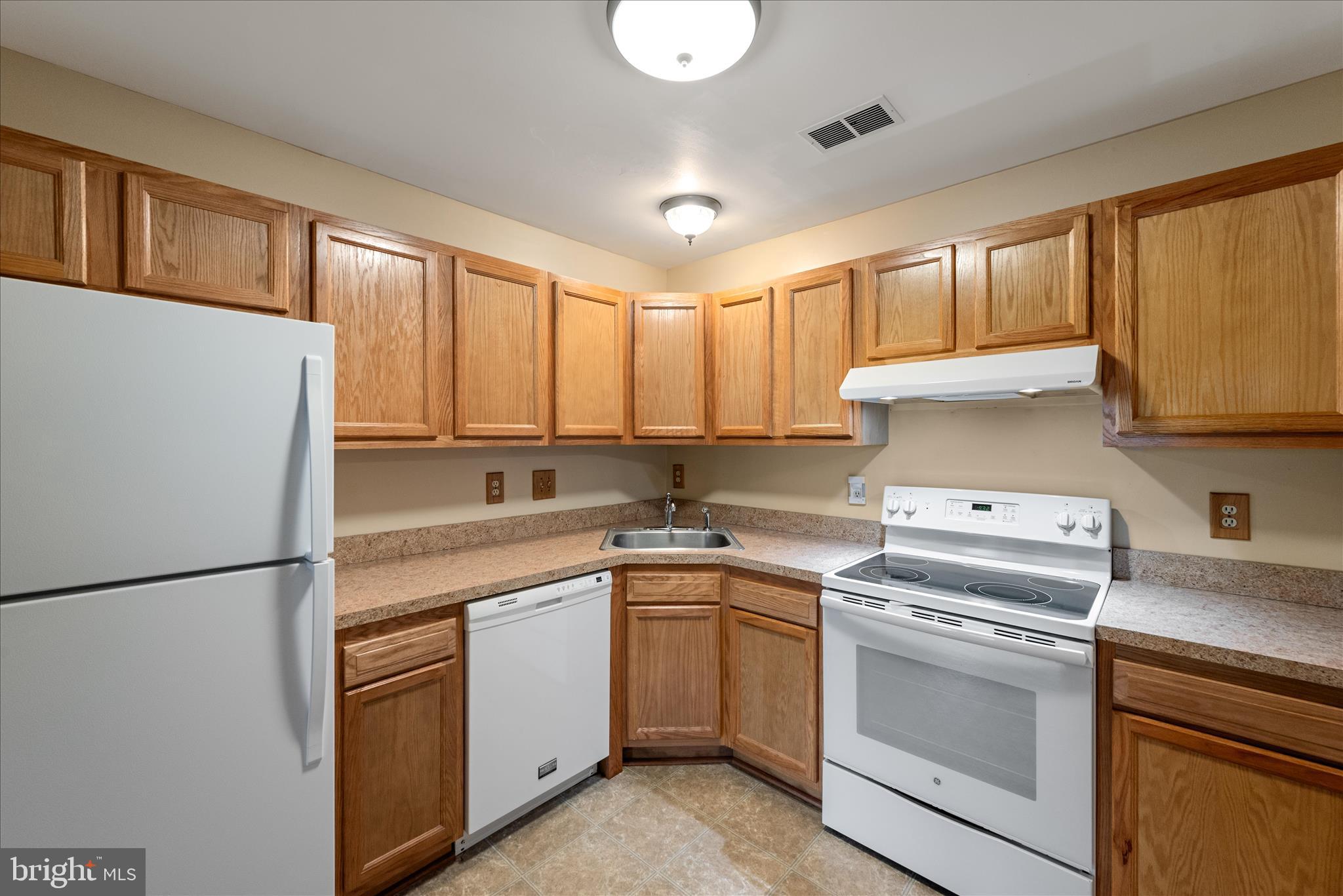 TIMBERLAKE TERRACE - Residential