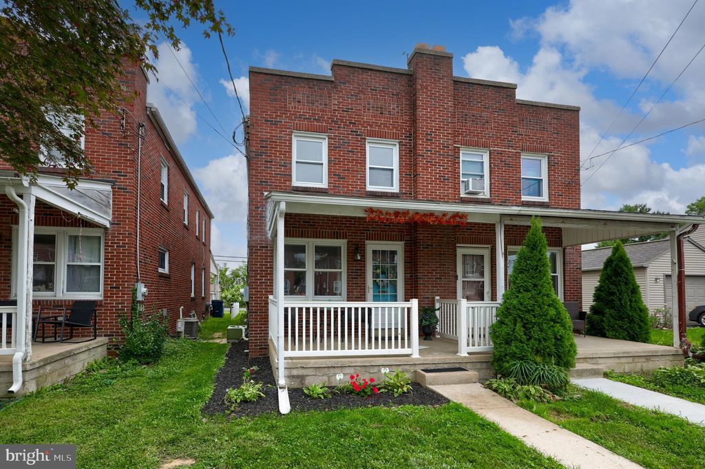 Photo of 252 Locust Street, NEW HOLLAND, PA 17557 (MLS # PALA2075542)