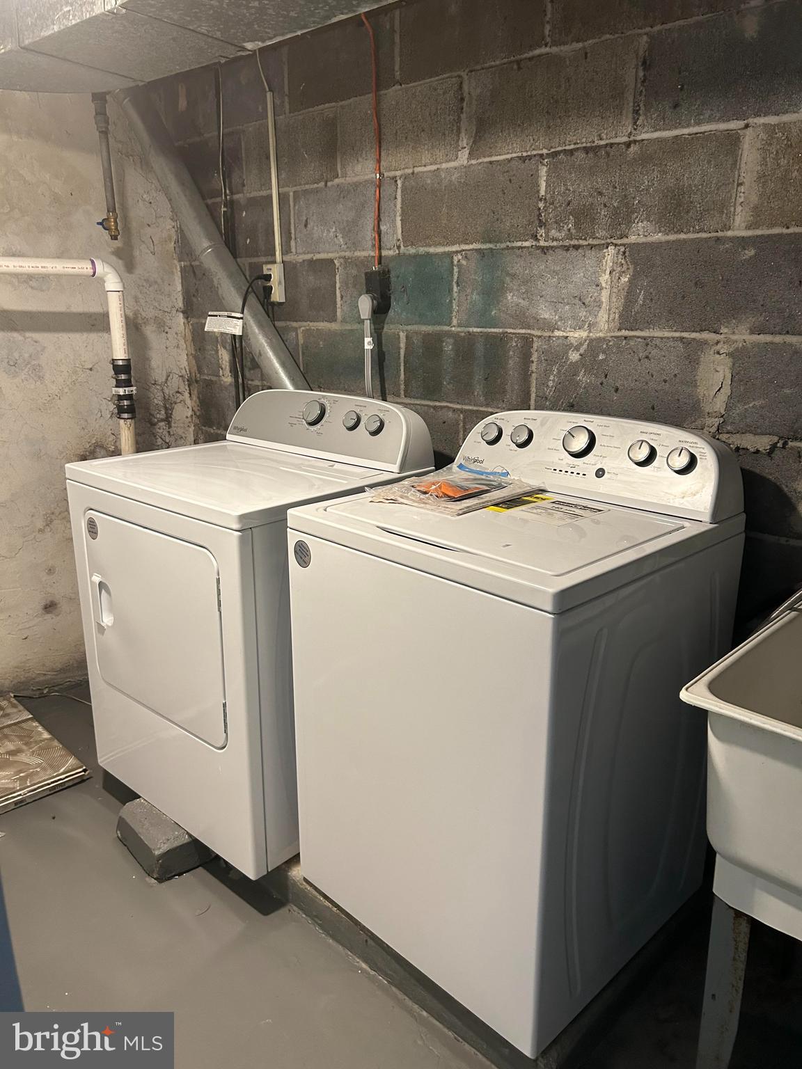 126 FRONEFIELD AVENUE