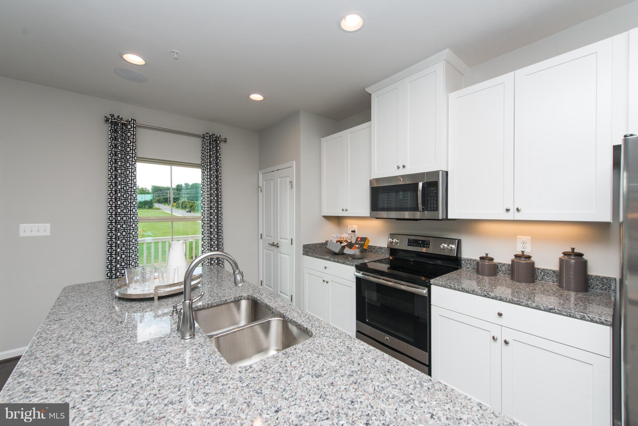 THE TOWNES AT BYNUM RUN - Residential