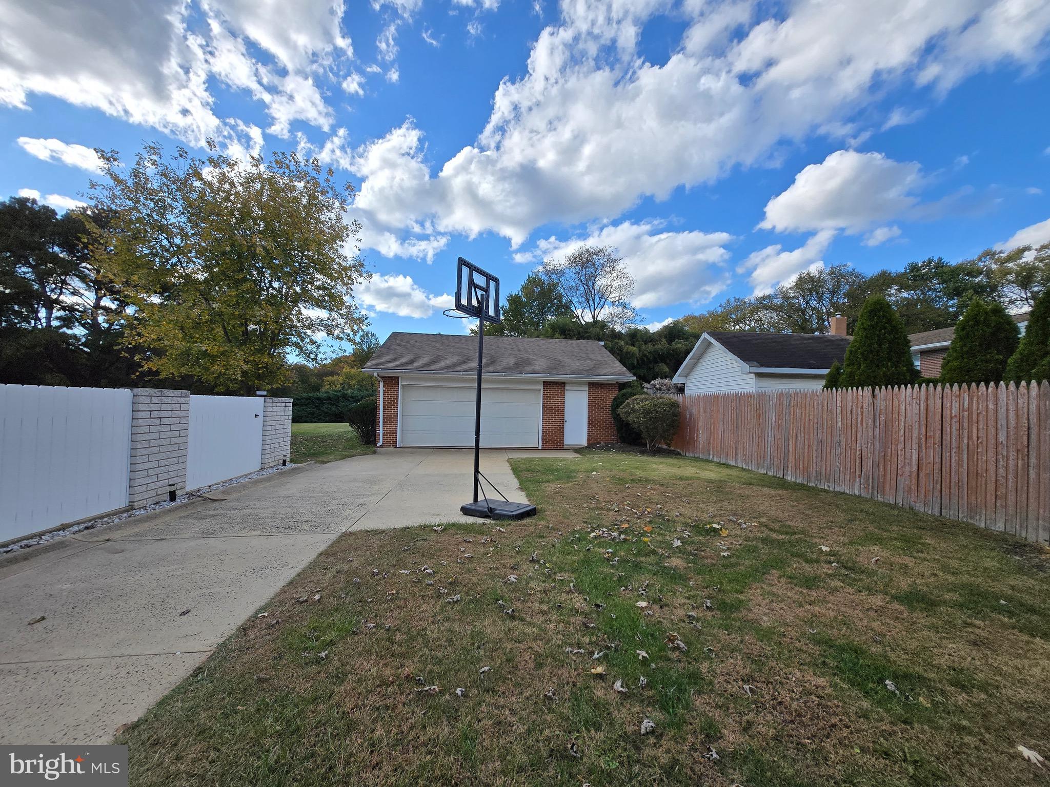 HAMMOND PARK - Residential