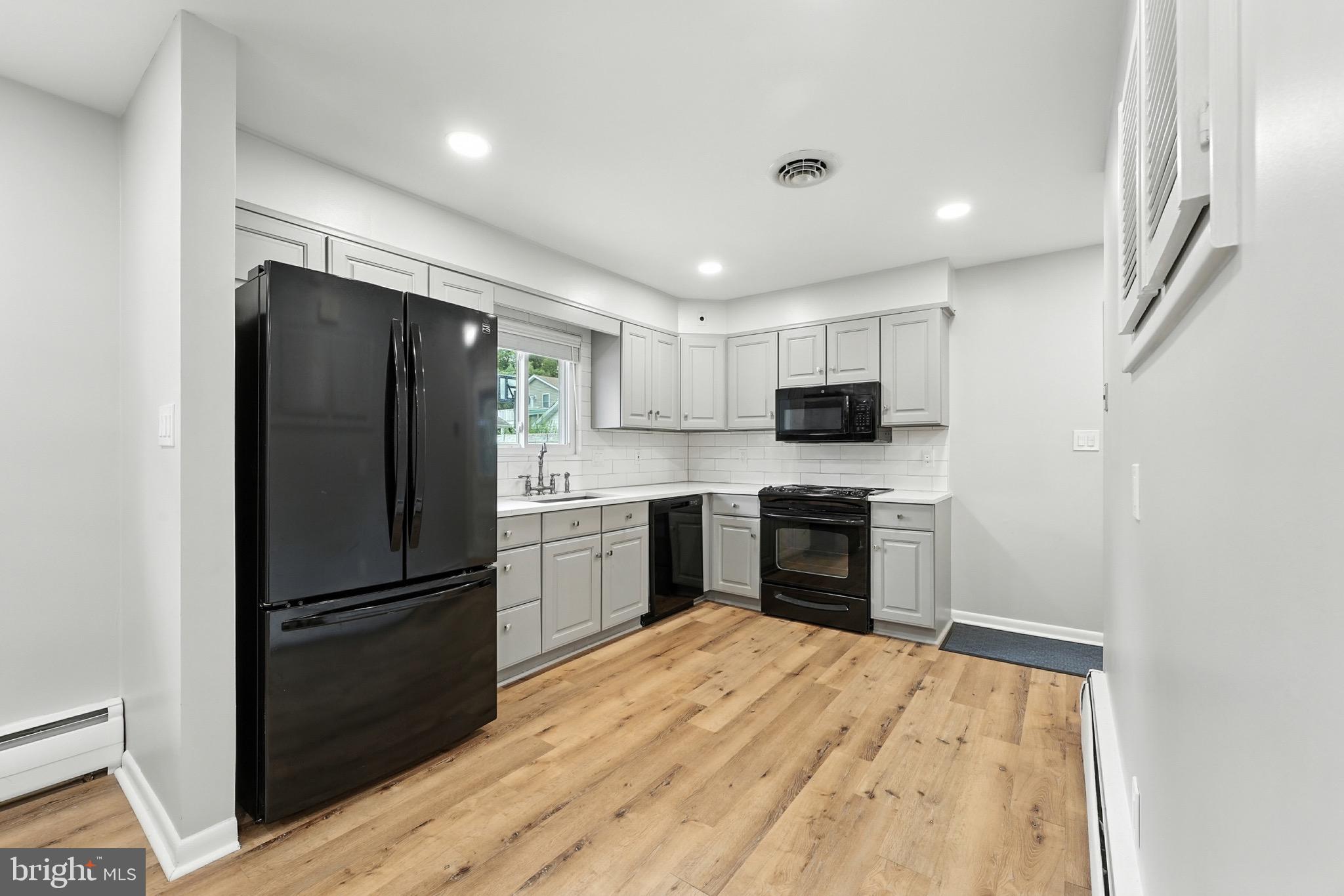 HAMMOND PARK - Residential