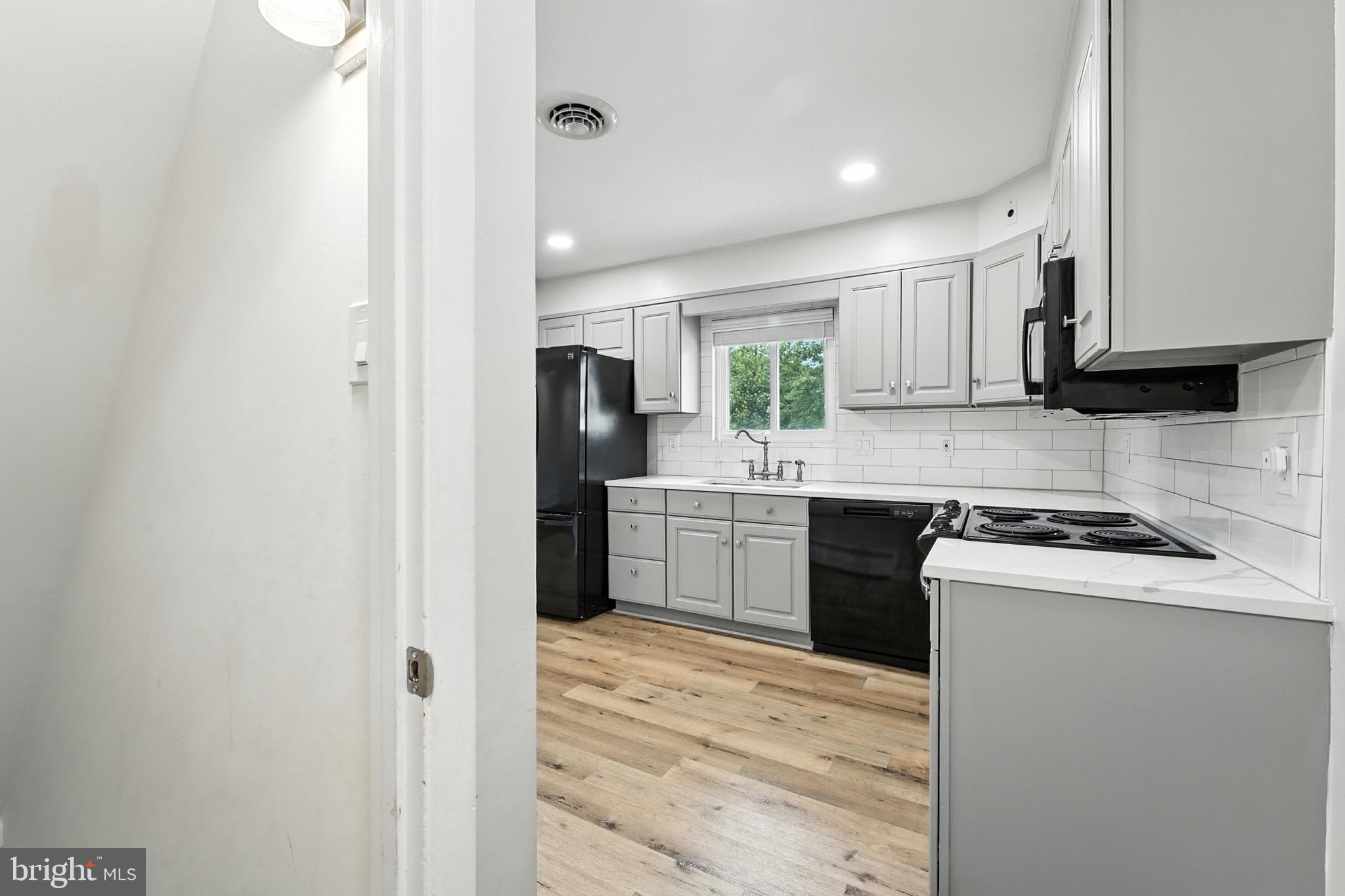 HAMMOND PARK - Residential