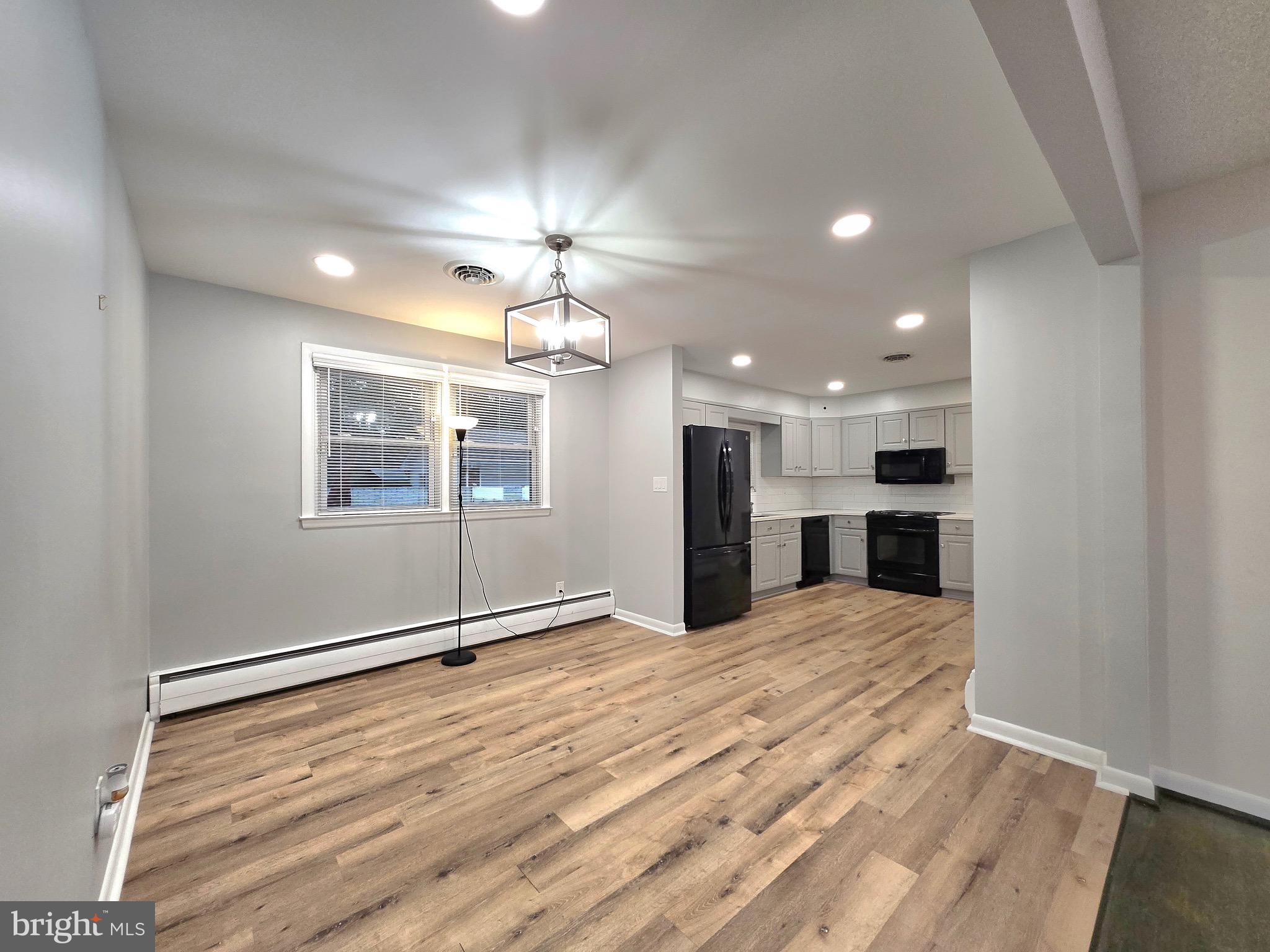 HAMMOND PARK - Residential