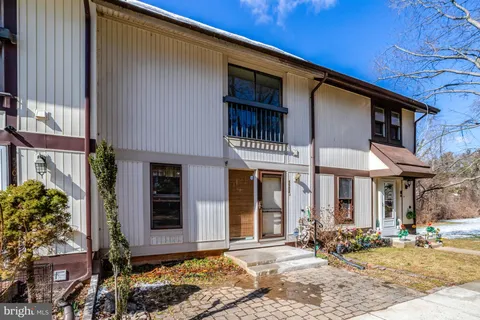 5502 Peppercorn Drive, Burke, VA MLS: VAFX2291606