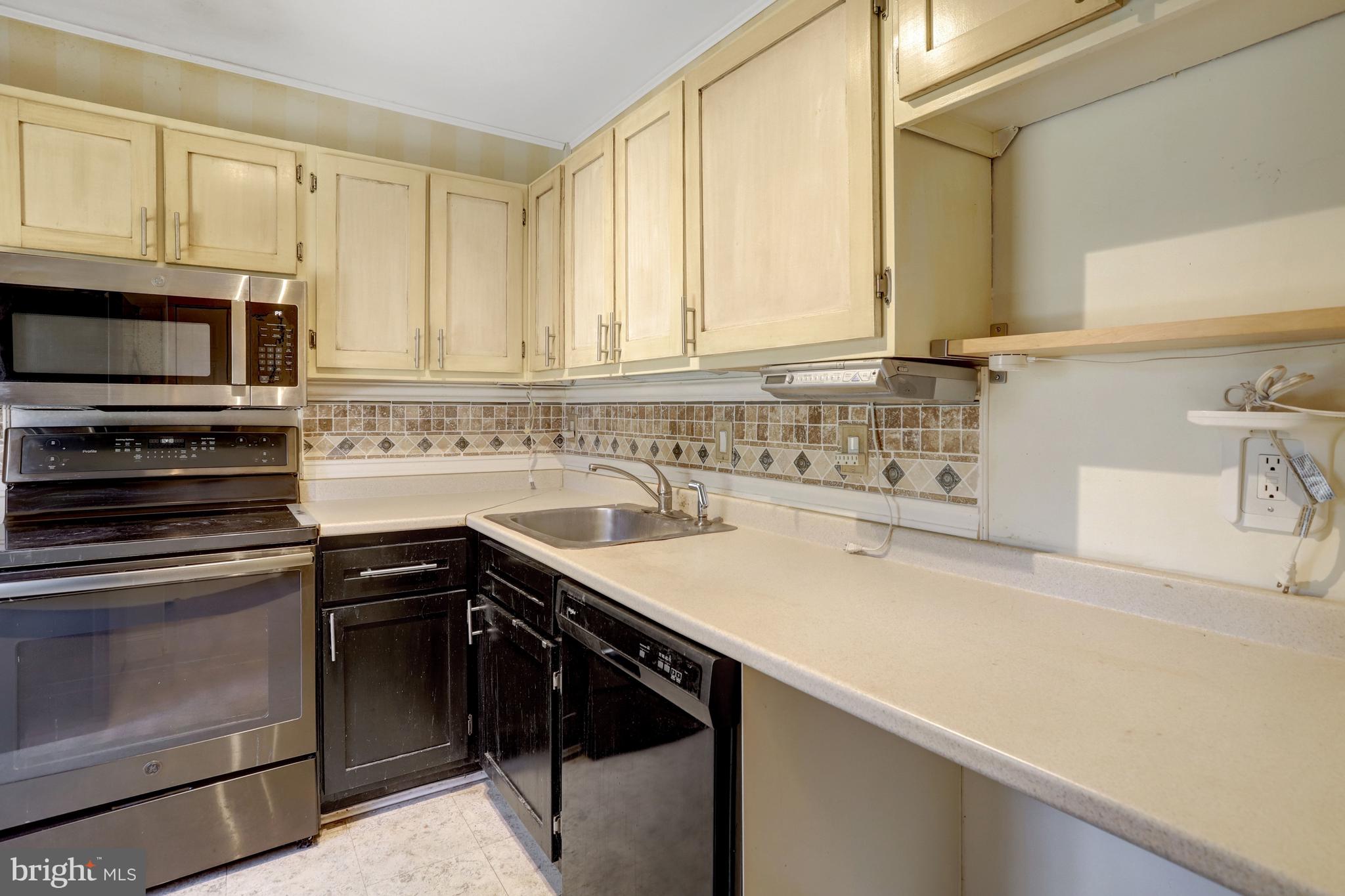 GREENFIELD FARM - Residential