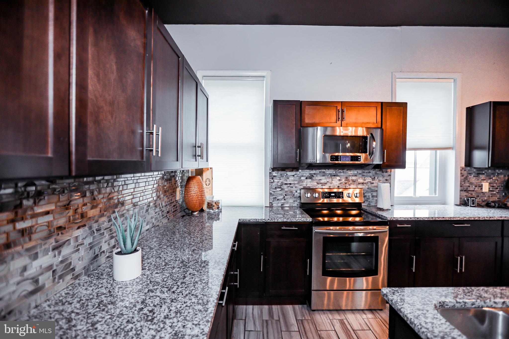 HISTORIC MIDTOWN - Commercial Sale