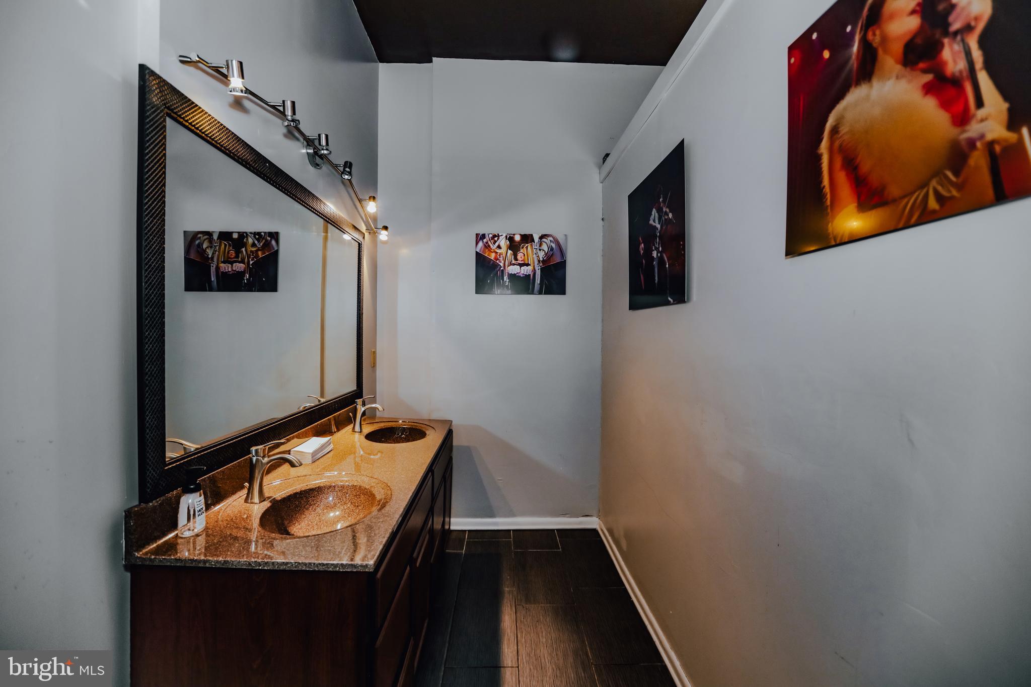 HISTORIC MIDTOWN - Commercial Sale