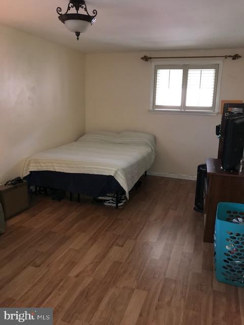 FOX CHASE - Residential