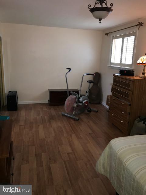 FOX CHASE - Residential