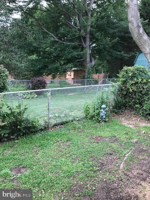 FOX CHASE - Residential