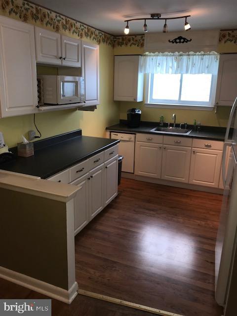 FOX CHASE - Residential