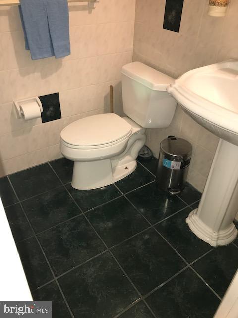 FOX CHASE - Residential