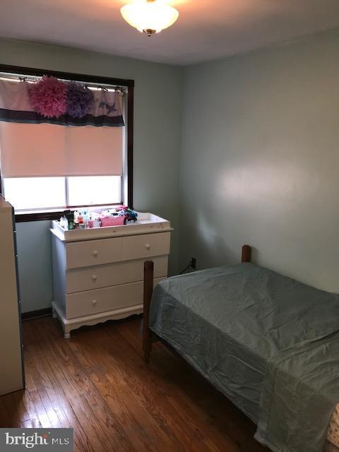 FOX CHASE - Residential