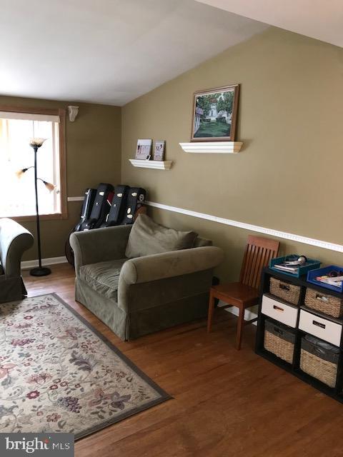 FOX CHASE - Residential